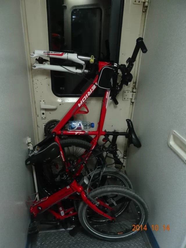 火车上的自行车