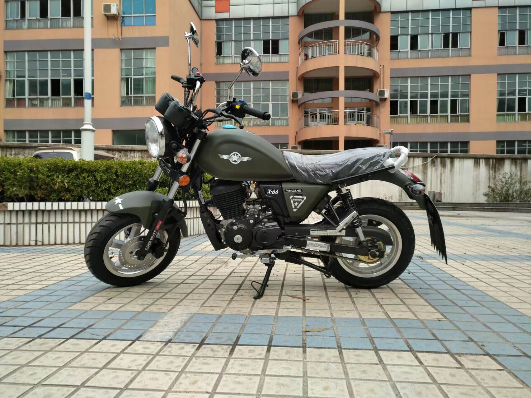 重庆银钢小迷你侧面