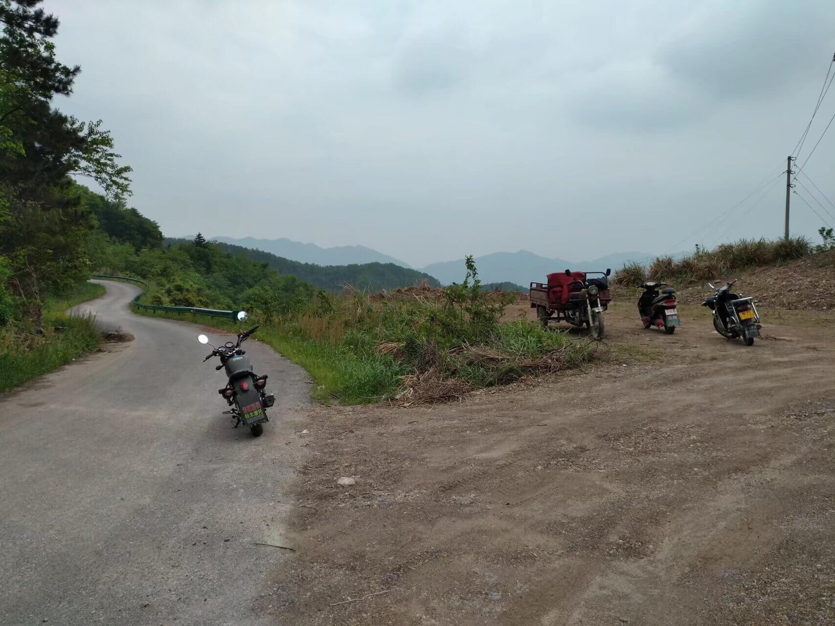 道路很窄